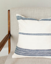 Load image into Gallery viewer, Aden Throw Pillow