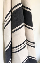 Load image into Gallery viewer, Hampton Large Throw