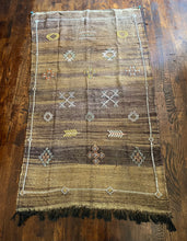 Load image into Gallery viewer, #104 Sabra Silk Rug/Throw